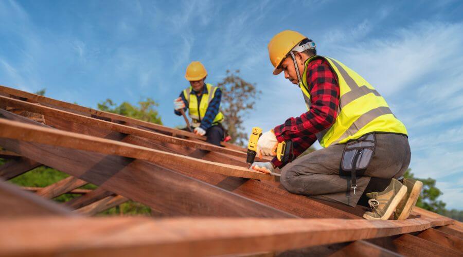 Professional Flat Roofing Installation services in Middletown, IN